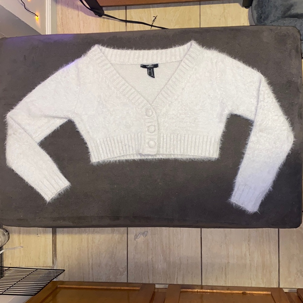❌sold❌ white cropped fuzzy cardigan/sweater
